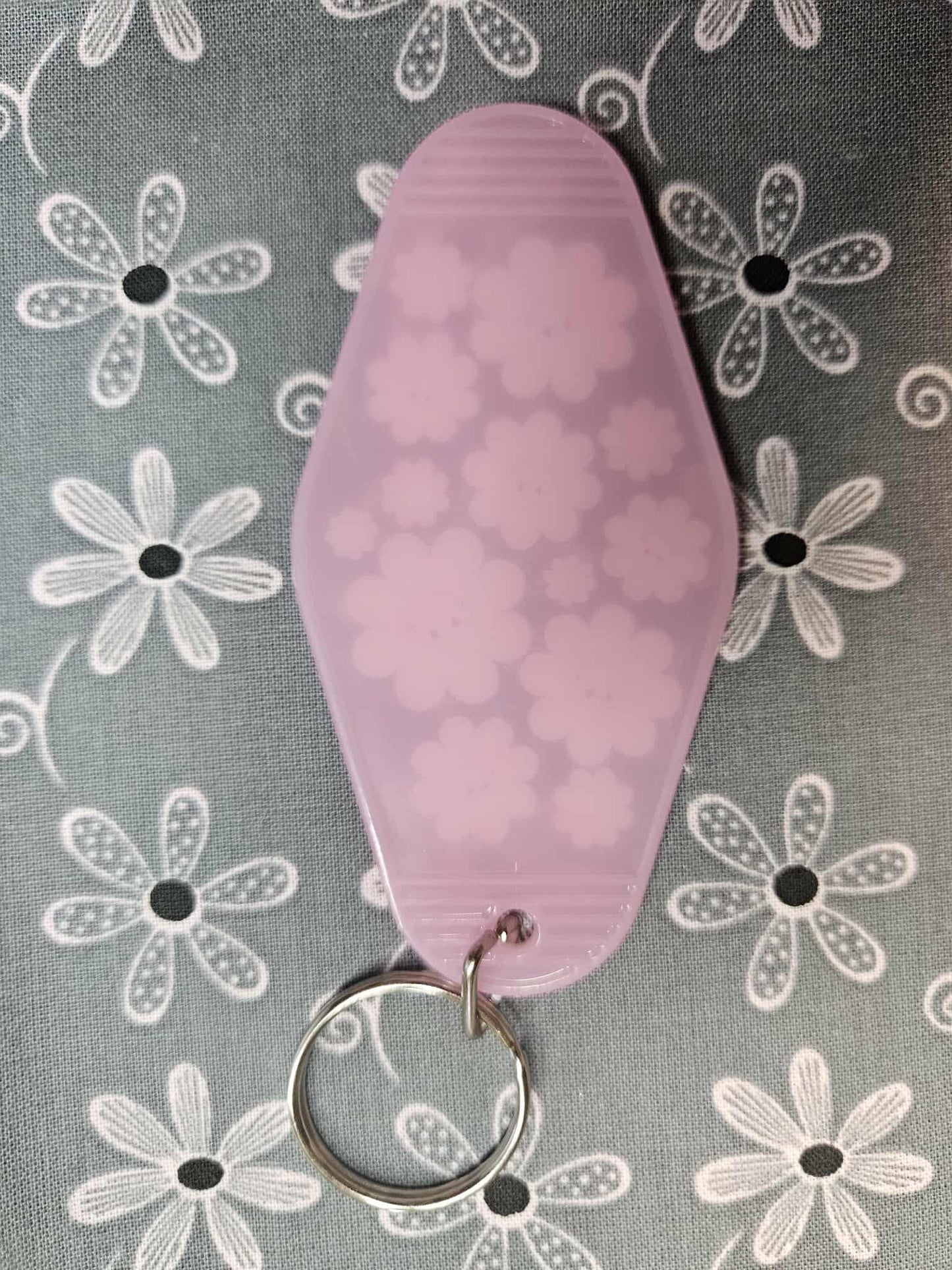 Retro Motel Keychain - Daisy Flower Smiley Faces Pink Acrylic - Joyfully Unique Things