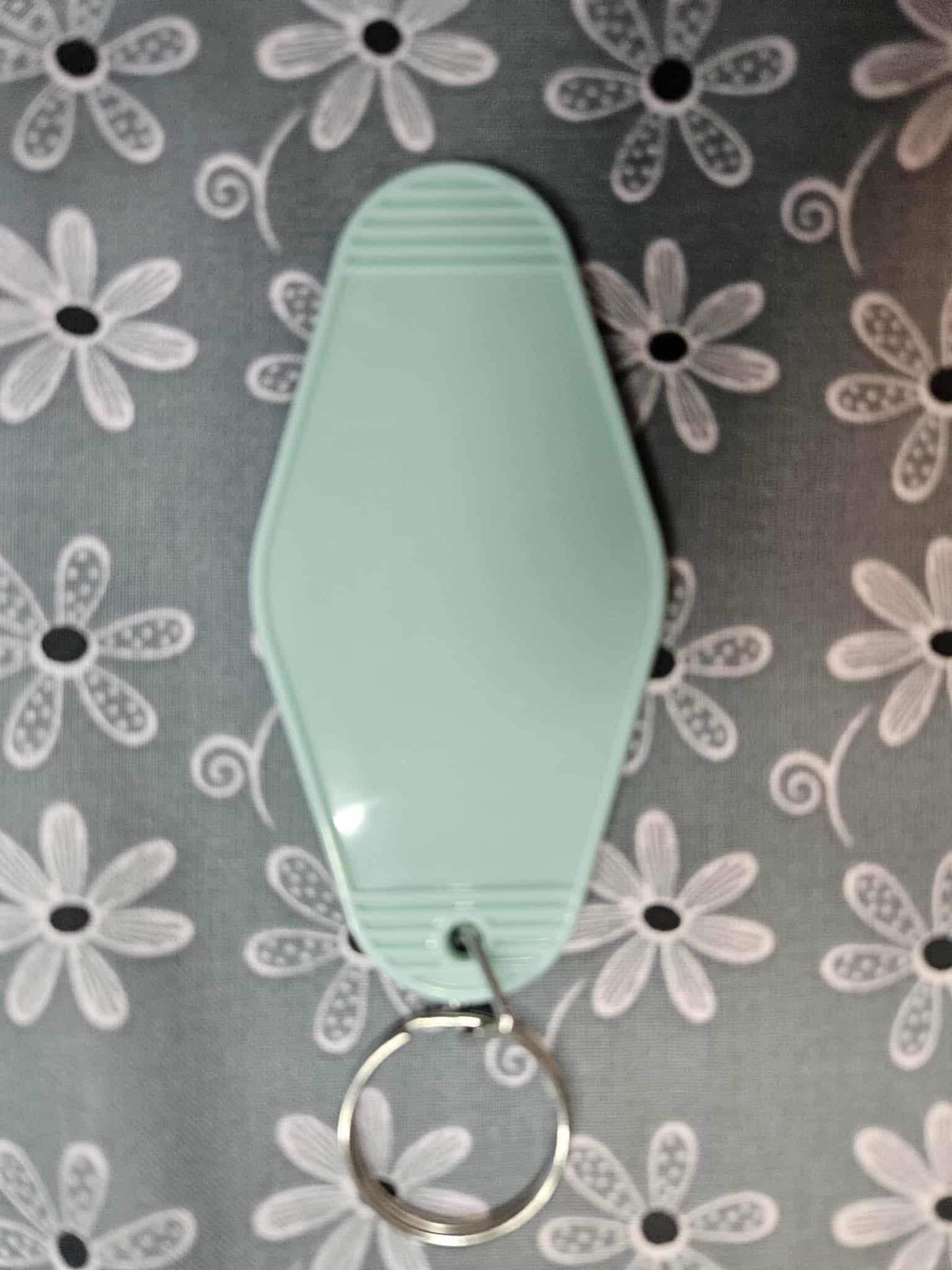 Retro Motel Keychain: Book Lover On My Way To The Bookstore - Joyfully Unique