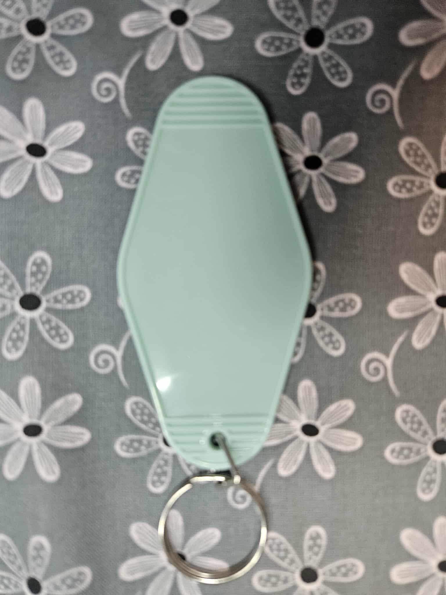 Retro Motel Keychain: Book Lover On My Way To The Bookstore - Joyfully Unique