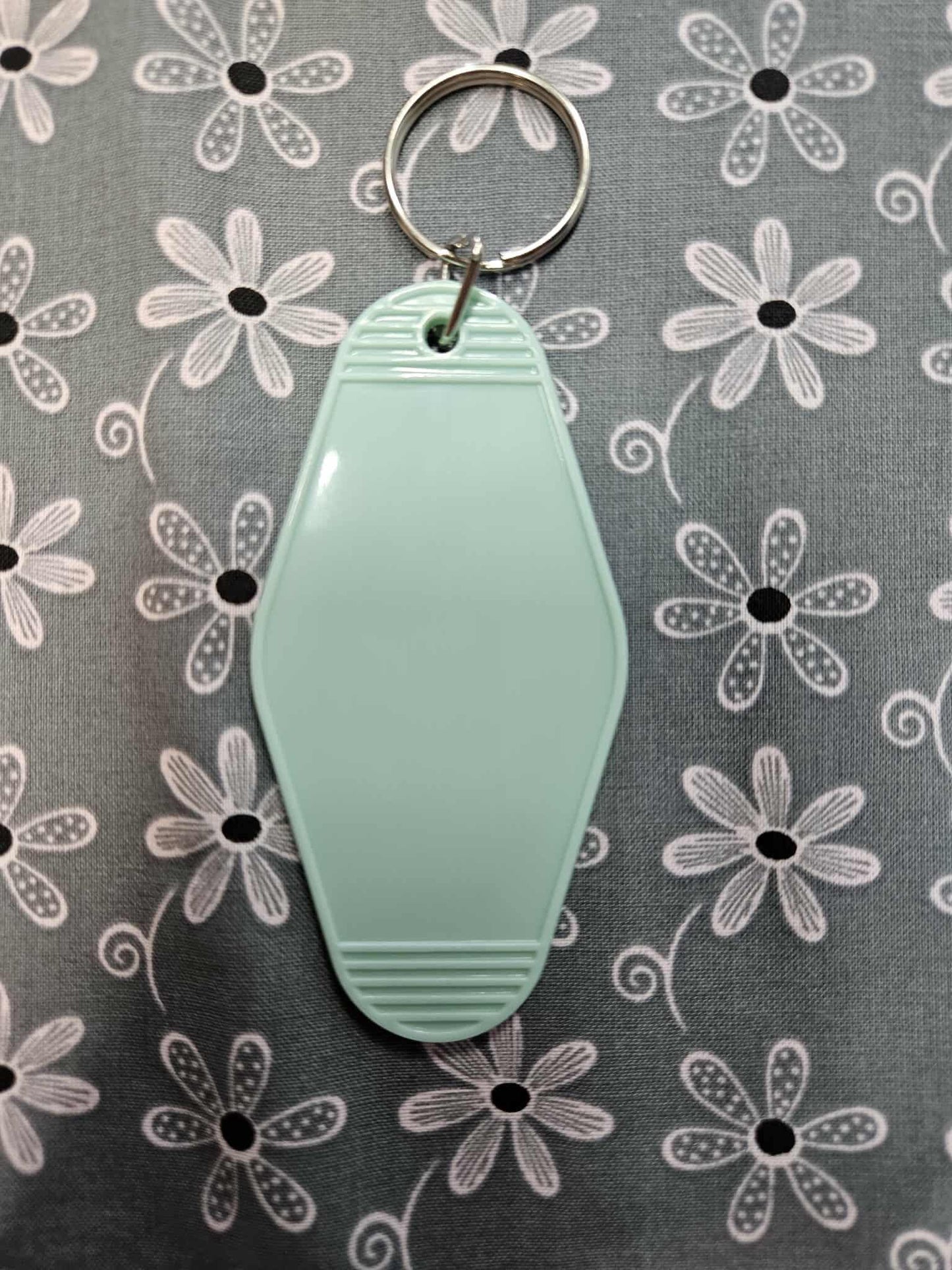 Retro Motel Keychain: Little Ray Of Pitch Black