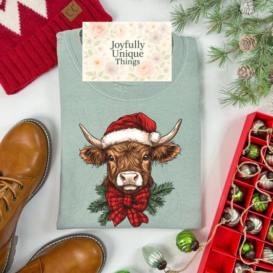 Short Sleeve T-Shirt Christmas Red Bow Santa Hat Highland Cow