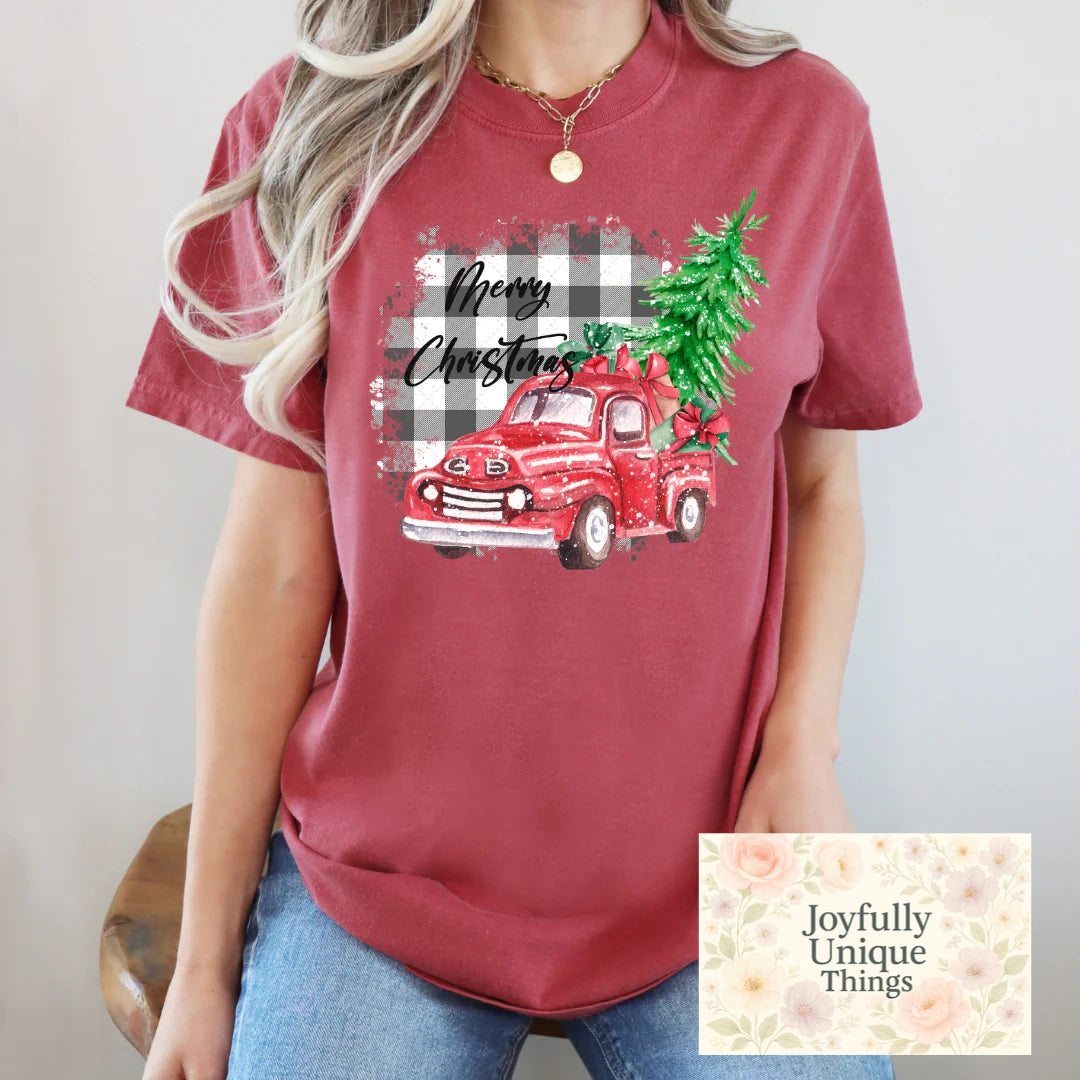 Short Sleeve T-Shirt Merry Christmas Vintage Old Red Truck Presents Christmas Tree